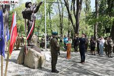 Wielki pokłon dla trębacza z Monte Cassino Mini_2u2a4925