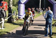 Kolarski wyścig na powitanie jesieni Mini_pt-kolarz0