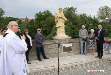 Święty Jan Nepomucen powrócił na most Mini_pt-nepomuk0