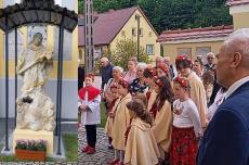 Sołecka społeczność odnowiła zabytek Mini_pt-nepomucen2