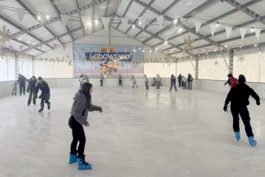 Slider_dkl24-lodowisko-03